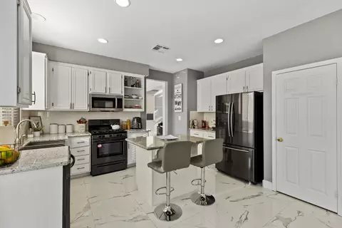 36501 Silverado Dr, Palmdale, CA 93550 photo 10
