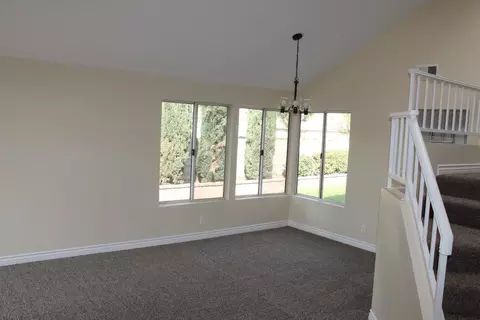 601 Esther Dr, Lancaster, CA 93535 photo 5