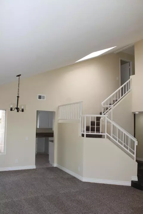 601 Esther Dr, Lancaster, CA 93535 photo 6