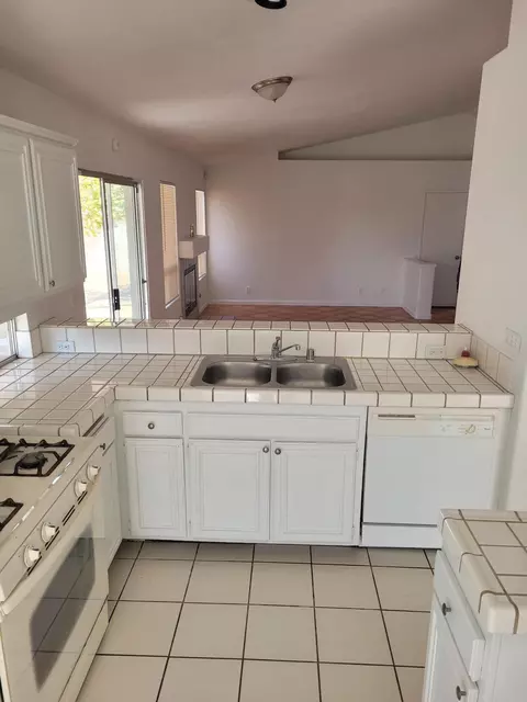 36727 Rose St, Palmdale, CA 93552 photo 6