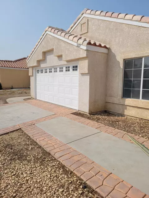 36727 Rose St, Palmdale, CA 93552 photo 3