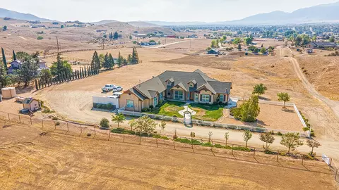 23658 Clover Spring Rd, Tehachapi, CA 93561 photo 10