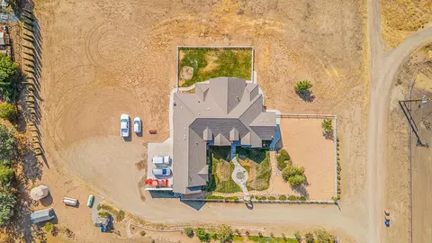 23658 Clover Spring Rd, Tehachapi, CA 93561 photo 5