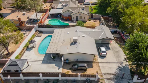 402 Lingard St E, Lancaster, CA 93535 photo 1