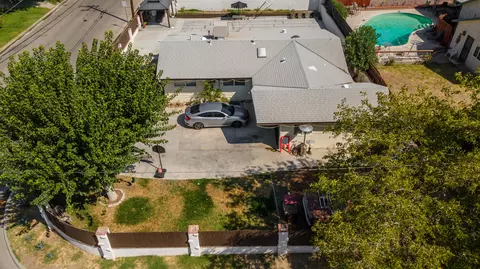 402 Lingard St E, Lancaster, CA 93535 photo 4