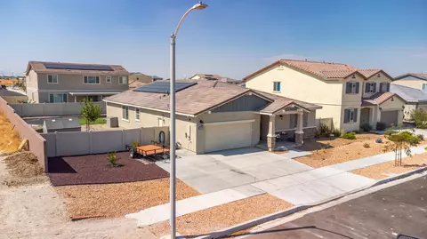45005 43rd St W, Lancaster, CA 93536 photo 3