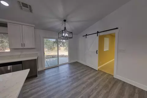 21201 Carriage Dr, Tehachapi, CA 93561 photo 15