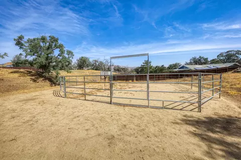 21201 Carriage Dr, Tehachapi, CA 93561 photo 38