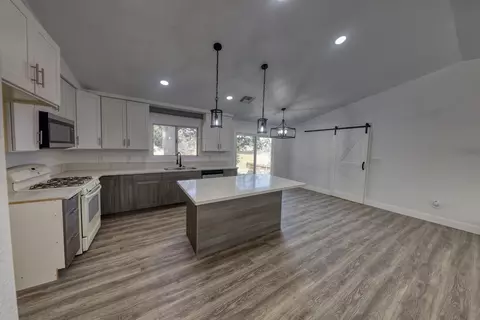 21201 Carriage Dr, Tehachapi, CA 93561 photo 8