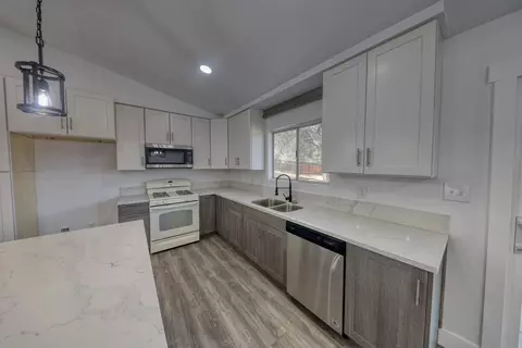 21201 Carriage Dr, Tehachapi, CA 93561 photo 13