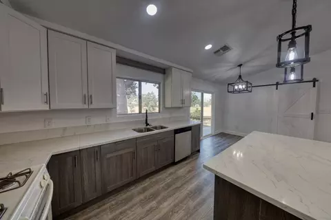 21201 Carriage Dr, Tehachapi, CA 93561 photo 10