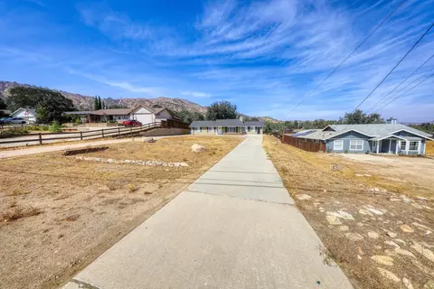 21201 Carriage Dr, Tehachapi, CA 93561 photo 3