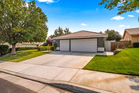 40388 Argyle Ln, Palmdale, CA 93551 photo 2