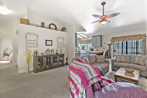 22810 Westwood Blvd, Tehachapi, CA 93561 photo 8