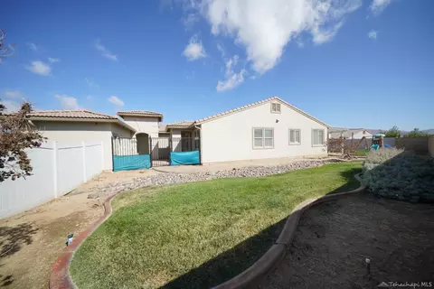 1227 Miranda Ct, Tehachapi, CA 93561 photo 9