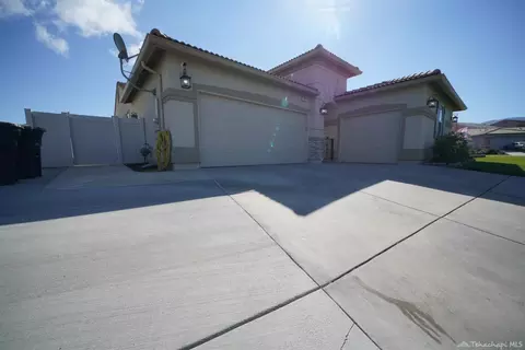 1227 Miranda Ct, Tehachapi, CA 93561 photo 4
