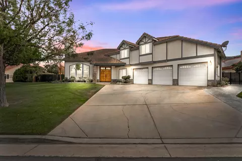 5632 Crest Dr, Palmdale, CA 93551 photo 1