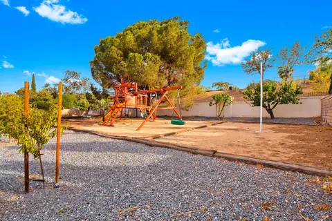 5632 Crest Dr, Palmdale, CA 93551 photo 43