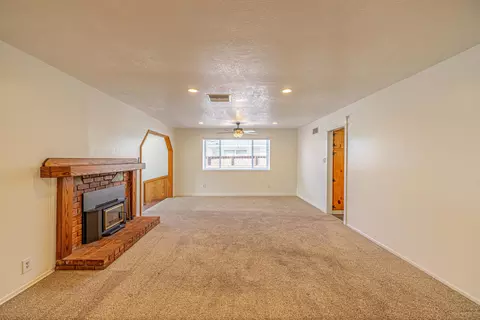 44527 Lowtree Ave, Lancaster, CA 93534 photo 13