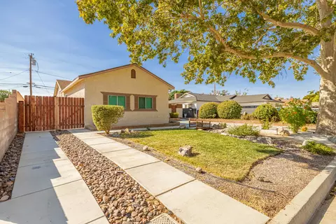 44527 Lowtree Ave, Lancaster, CA 93534 photo 3