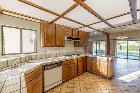 42873 Normandy Ln, Lancaster, CA 93536 photo 10