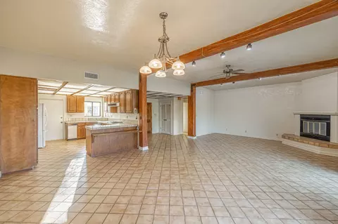 42873 Normandy Ln, Lancaster, CA 93536 photo 7