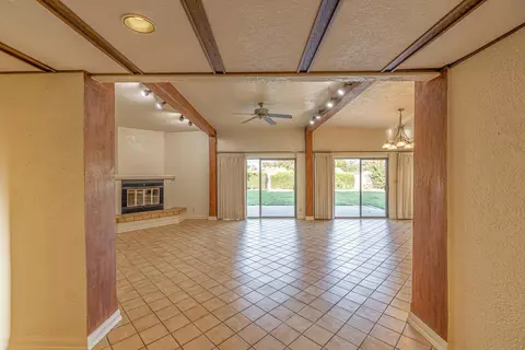 42873 Normandy Ln, Lancaster, CA 93536 photo 3