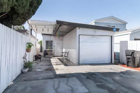 2071 Shauer St E, Compton, CA 90222 photo 2