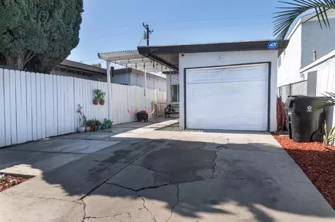 2071 Shauer St E, Compton, CA 90222 photo 3
