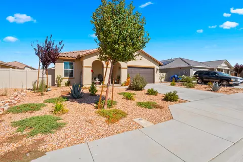 3637 Garnet Ln, Lancaster, CA 93535 photo 3