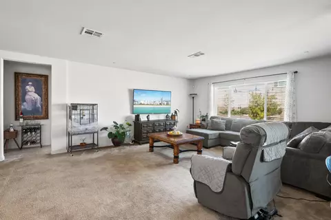3637 Garnet Ln, Lancaster, CA 93535 photo 13