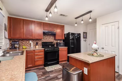 3366 James Ct, Lancaster, CA 93535 photo 12