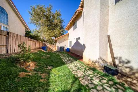 3034 Hampton Rd, Palmdale, CA 93551 photo 38