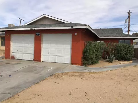 15912 Koch St, Mojave, CA 93501 photo 2