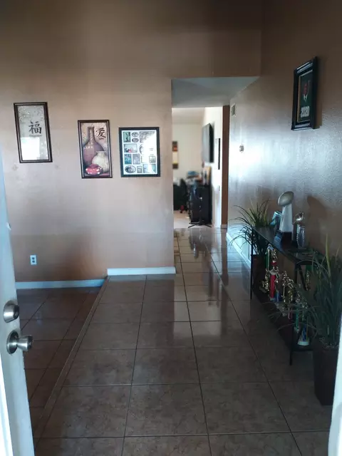 44239 Sancroft Ave, Lancaster, CA 93535 photo 2
