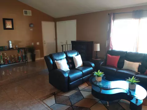 44239 Sancroft Ave, Lancaster, CA 93535 photo 4