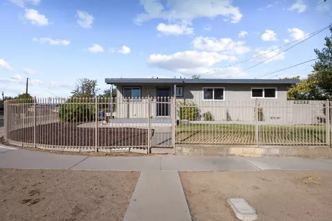 45437 Fig Ave, Lancaster, CA 93534 photo 1