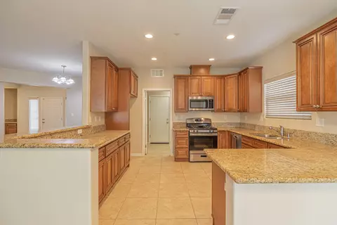 800 Mulberry St, Tehachapi, CA 93561 photo 9