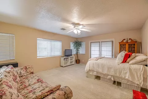 42954 Sachs Dr, Lancaster, CA 93536 photo 16