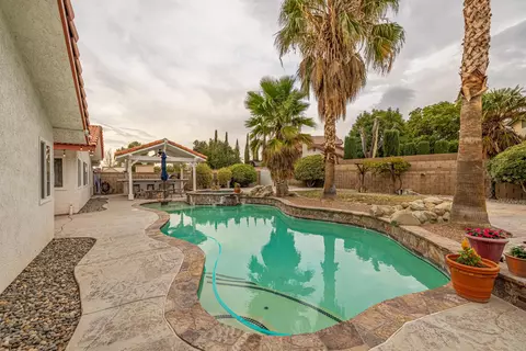 42954 Sachs Dr, Lancaster, CA 93536 photo 32