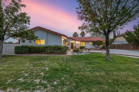 42954 Sachs Dr, Lancaster, CA 93536 photo 5