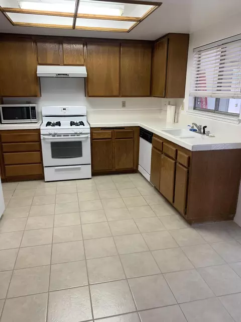 2803 Calandri Ln, Lancaster, CA 93536 photo 5