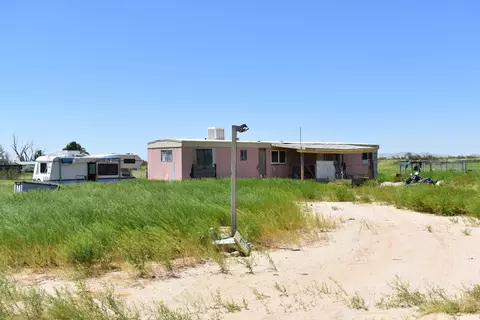 1536 Dalton Ave, Mojave, CA 93501 photo 2