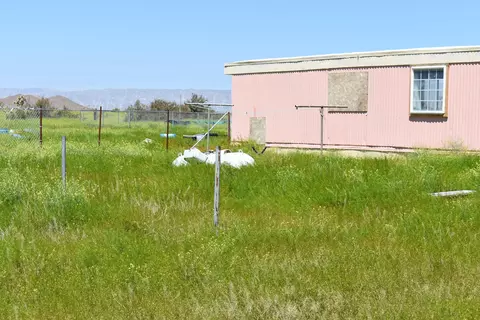 1536 Dalton Ave, Mojave, CA 93501 photo 7