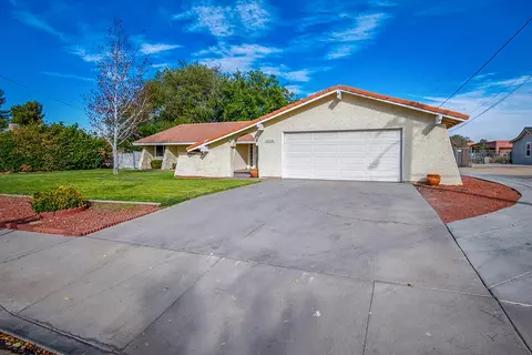 43530 7th St E, Lancaster, CA 93535 photo 4