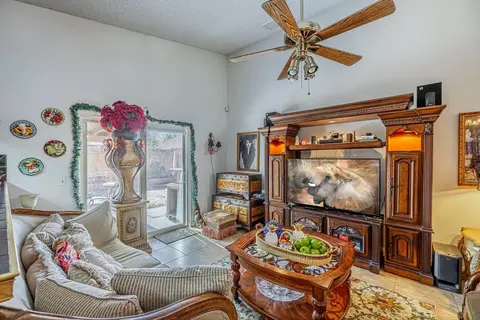 1620 Crestview Ct, Lancaster, CA 93535 photo 11