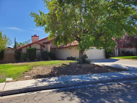 1620 Crestview Ct, Lancaster, CA 93535 photo 2