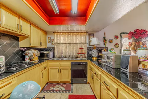 1620 Crestview Ct, Lancaster, CA 93535 photo 13