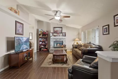 14962 Ranchero Rd, Hesperia, CA 92345 photo 10
