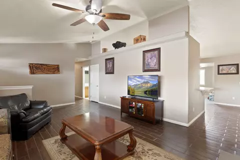 14962 Ranchero Rd, Hesperia, CA 92345 photo 8